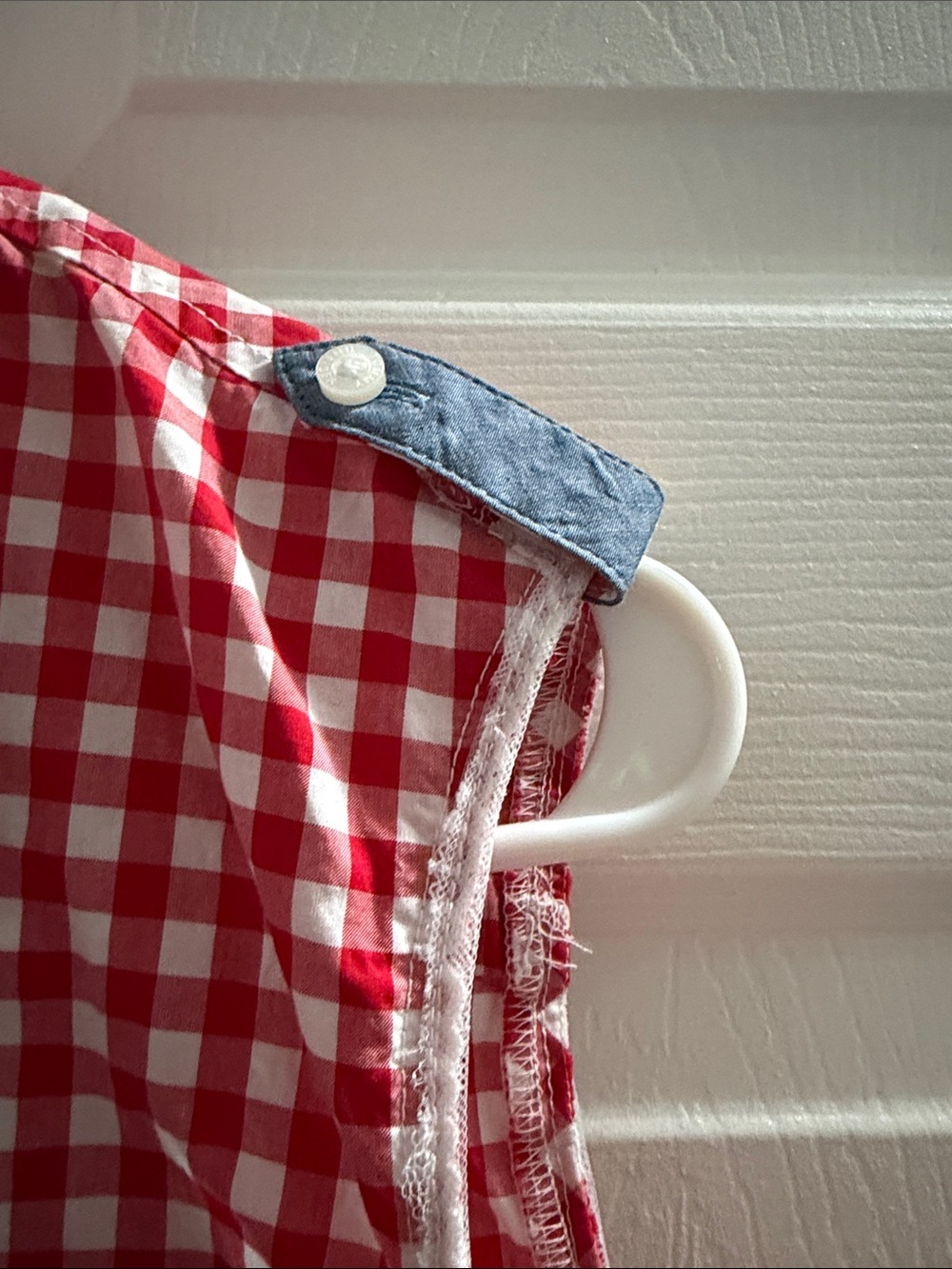 Tommy Hilfiger Red & White Gingham Sleeveless Button-Up Top - Picture 4 of 6